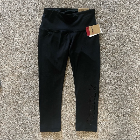 NWT Reebok Skinny Team High-rise Capri Black Logo Detail Size XS REW191LE16011 - Picture 5 of 16
